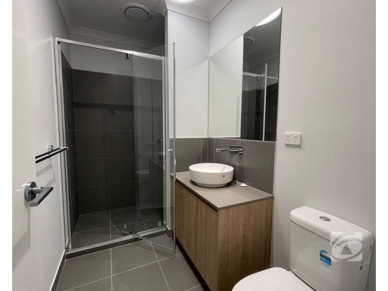 15 Guell Lane, Clyde North VIC 3978