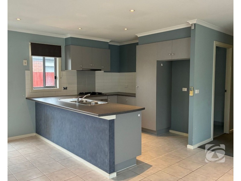 39 Melzak Way, Berwick VIC 3806