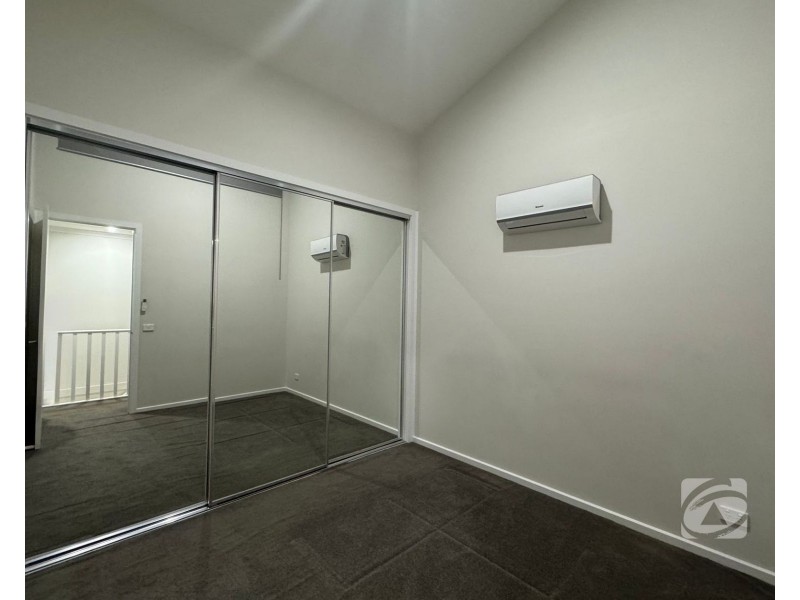 6 Ascot Park Drive, Pakenham VIC 3810