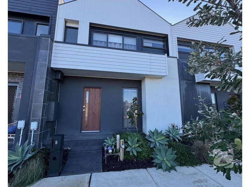 5 Greenhouse Grange, Officer VIC 3809