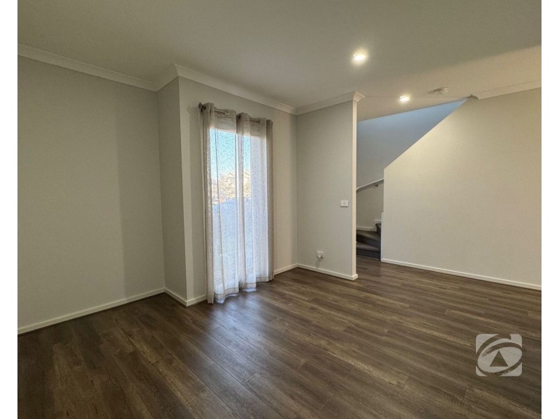 5 Greenhouse Grange, Officer VIC 3809