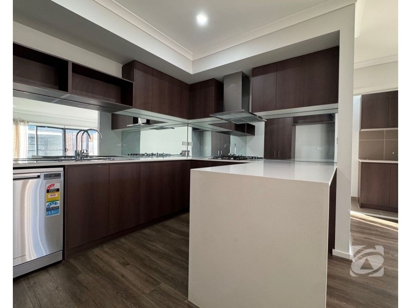 5 Greenhouse Grange, Officer VIC 3809
