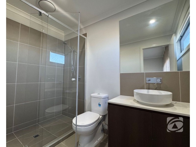5 Greenhouse Grange, Officer VIC 3809