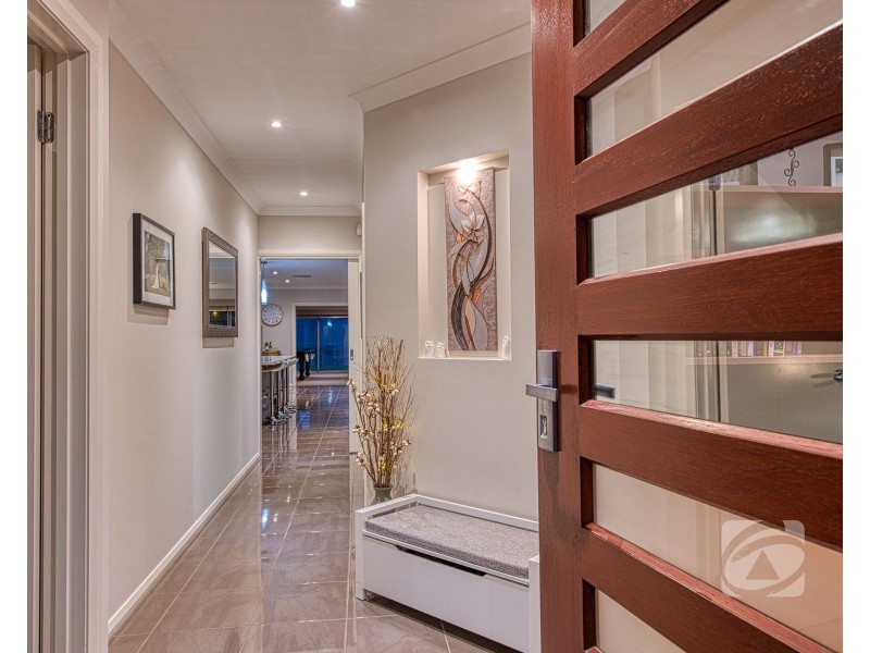 1 Champagne Grove, Narre Warren South VIC 3805