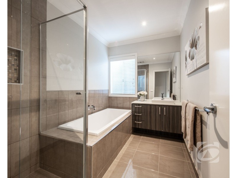 1 Champagne Grove, Narre Warren South VIC 3805