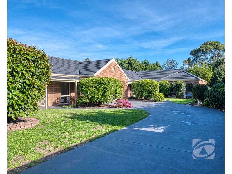 4 Arnott Place, Narre Warren North VIC 3804