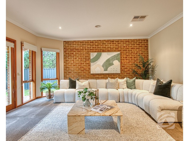 4 Arnott Place, Narre Warren North VIC 3804
