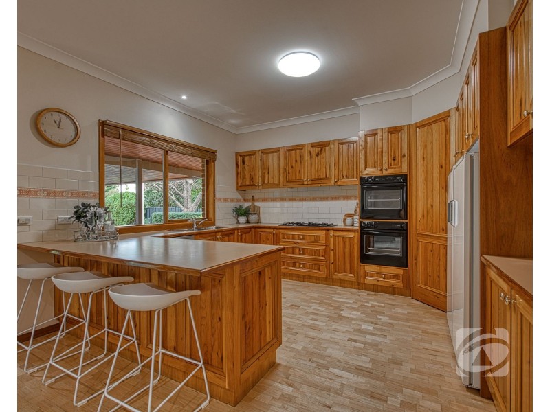 4 Arnott Place, Narre Warren North VIC 3804