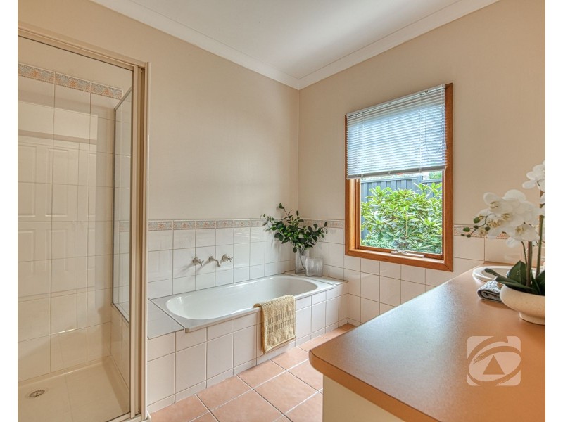 4 Arnott Place, Narre Warren North VIC 3804
