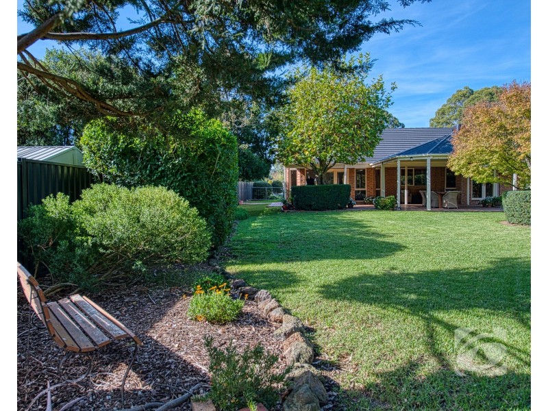 4 Arnott Place, Narre Warren North VIC 3804