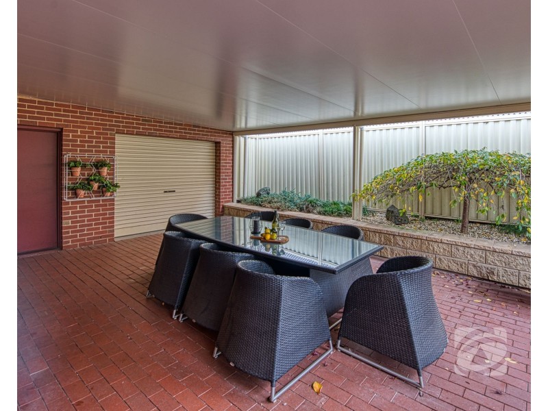 15 Edrington Park Drive, Berwick VIC 3806