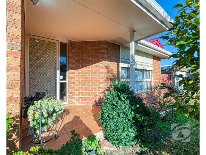 11 Edward Freeth Drive, Endeavour Hills VIC 3802