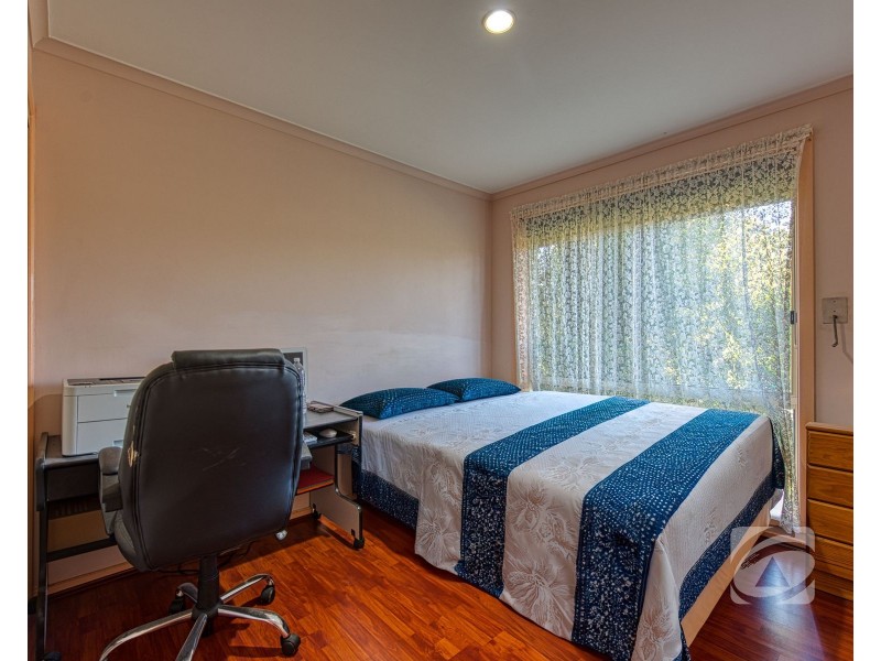 11 Edward Freeth Drive, Endeavour Hills VIC 3802