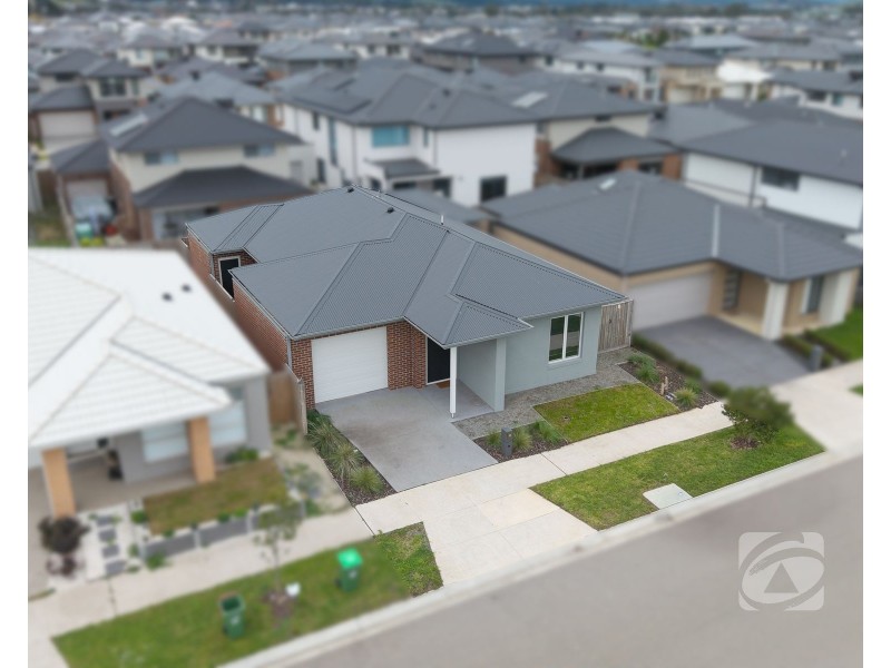 44 Charming Loop, Officer VIC 3809