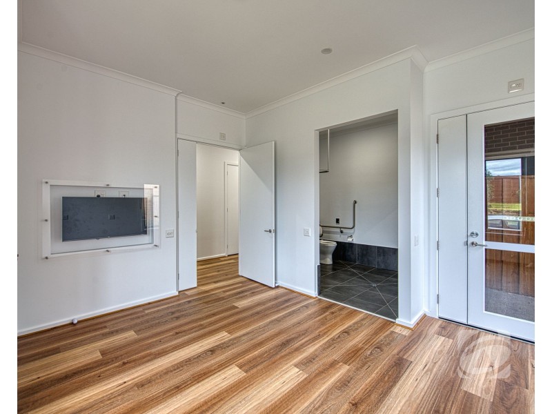 44 Charming Loop, Officer VIC 3809