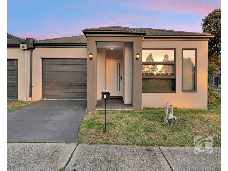 3 Tilia Drive, Cranbourne North VIC 3977