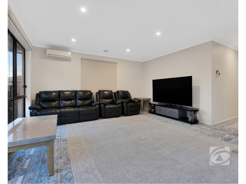 3 Tilia Drive, Cranbourne North VIC 3977
