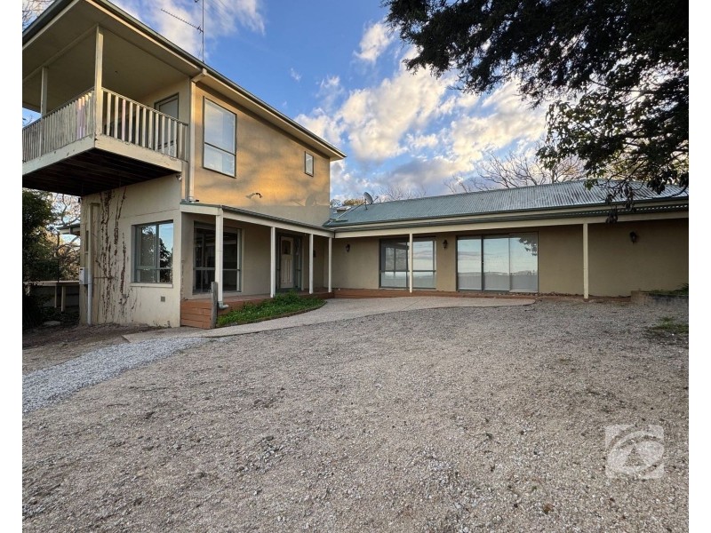 54 Whiteside Road, Officer VIC 3809