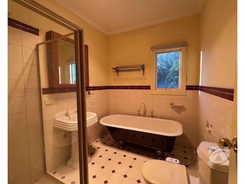 54 Whiteside Road, Officer VIC 3809