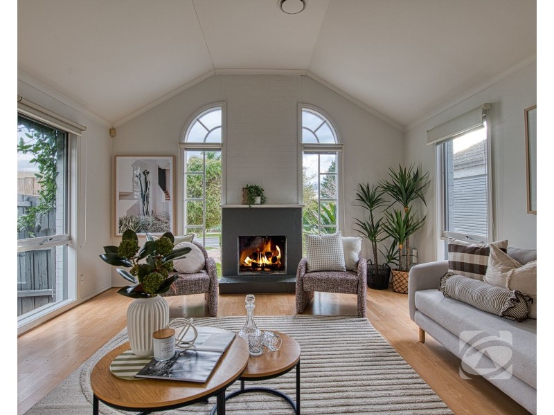 24 Chirnside Road, Berwick VIC 3806