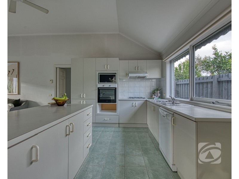 24 Chirnside Road, Berwick VIC 3806