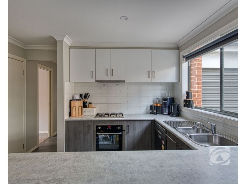 31 Koba Way, Officer VIC 3809