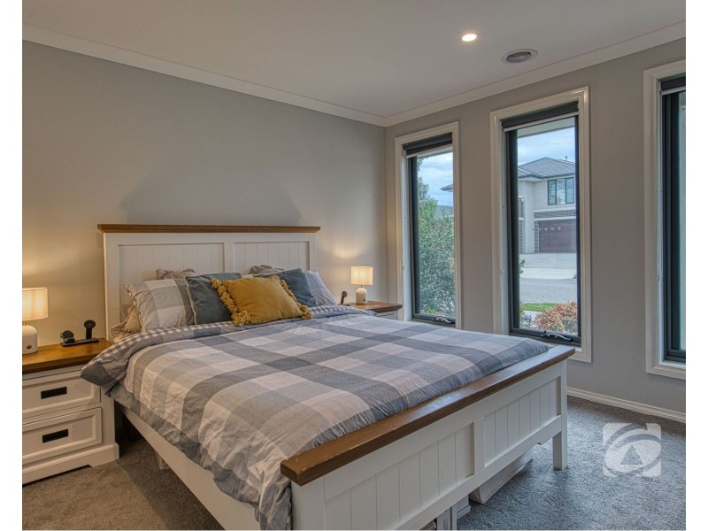31 Koba Way, Officer VIC 3809