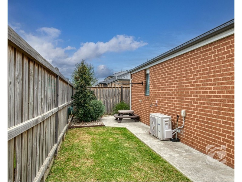 31 Koba Way, Officer VIC 3809