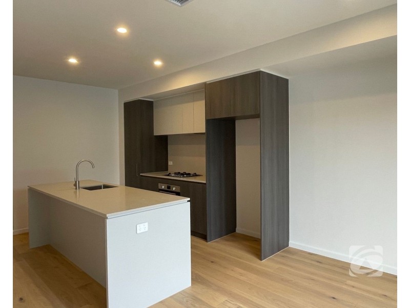 5 Basque Walk, Cranbourne South VIC 3977