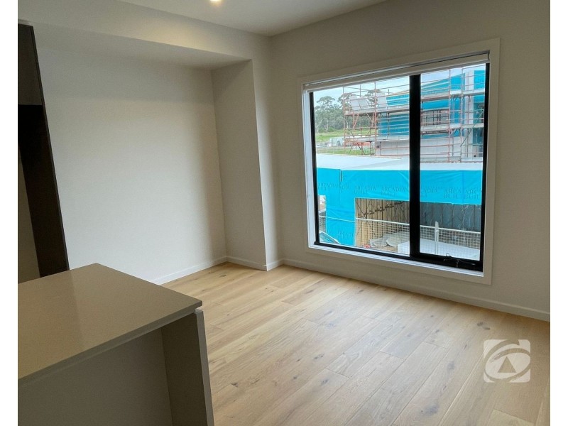 5 Basque Walk, Cranbourne South VIC 3977