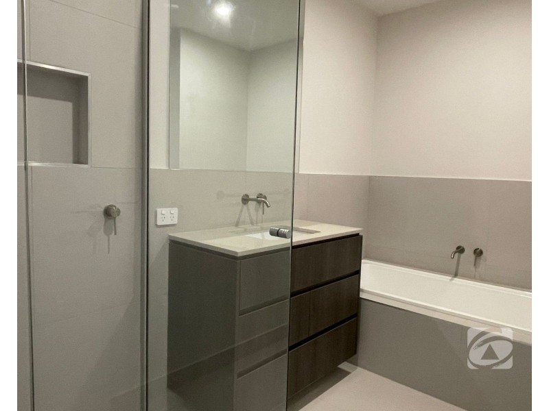 5 Basque Walk, Cranbourne South VIC 3977