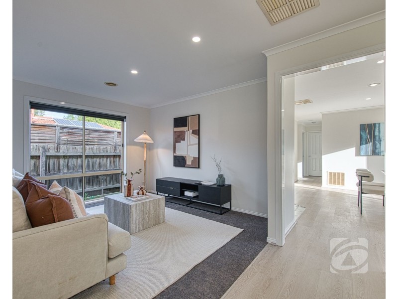 27 Balmaceda Court, Berwick VIC 3806