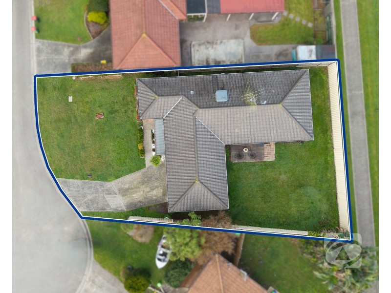 27 Balmaceda Court, Berwick VIC 3806