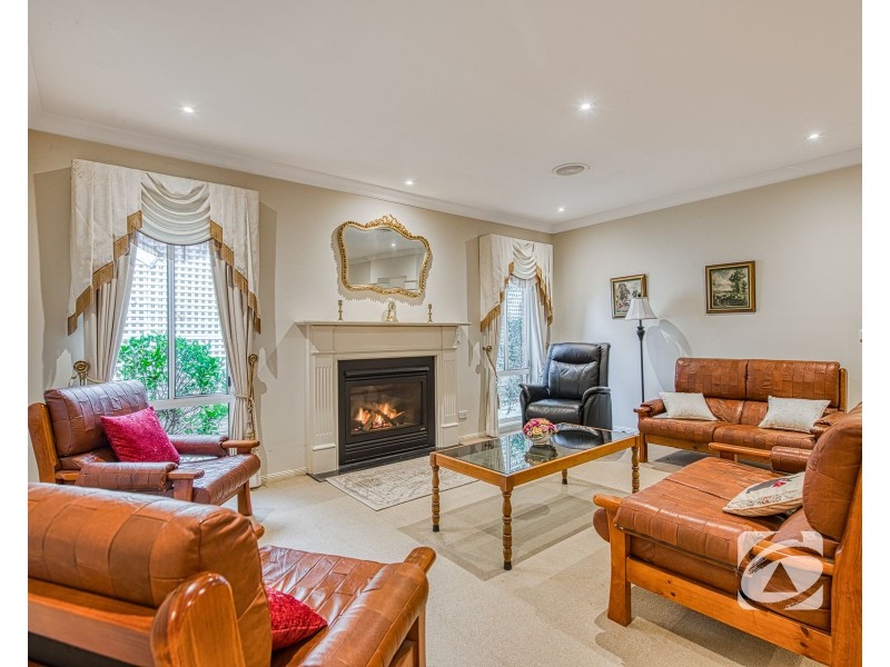18 Shannon Way, Berwick VIC 3806