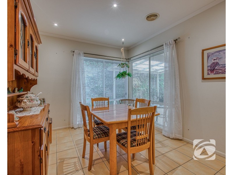 18 Shannon Way, Berwick VIC 3806