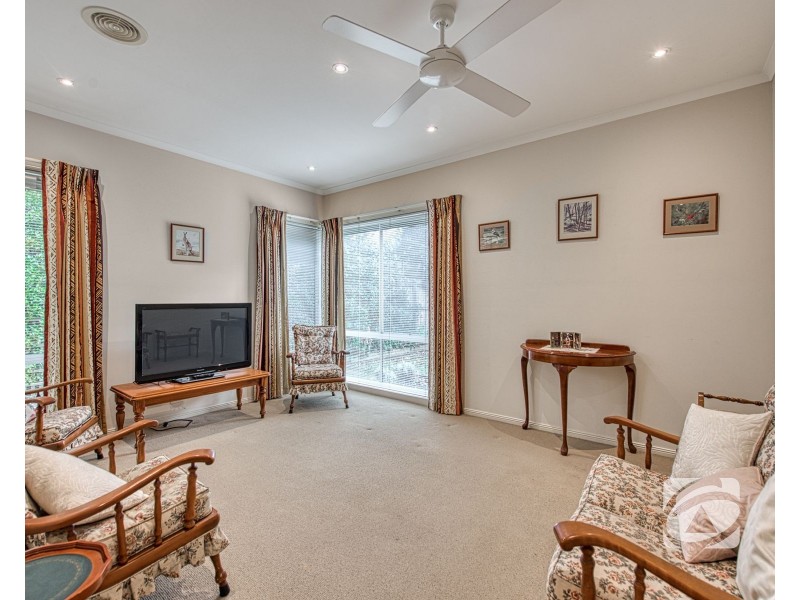18 Shannon Way, Berwick VIC 3806
