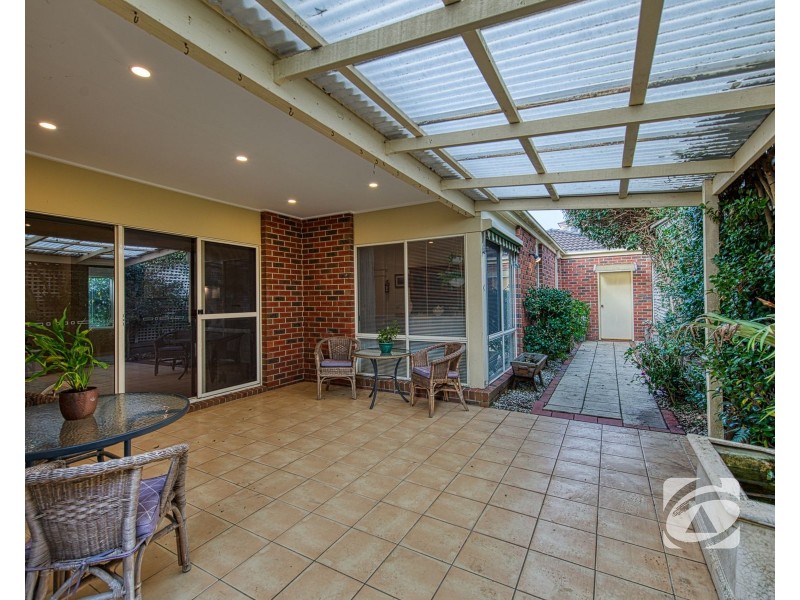 18 Shannon Way, Berwick VIC 3806