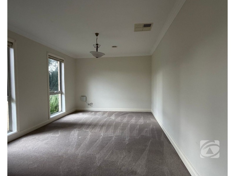 1/6 Elgin Street, Berwick VIC 3806