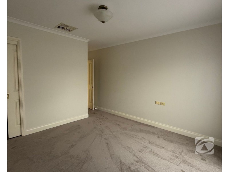 1/6 Elgin Street, Berwick VIC 3806