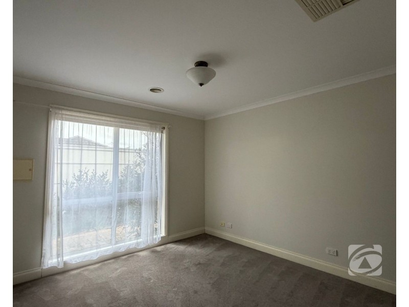 1/6 Elgin Street, Berwick VIC 3806