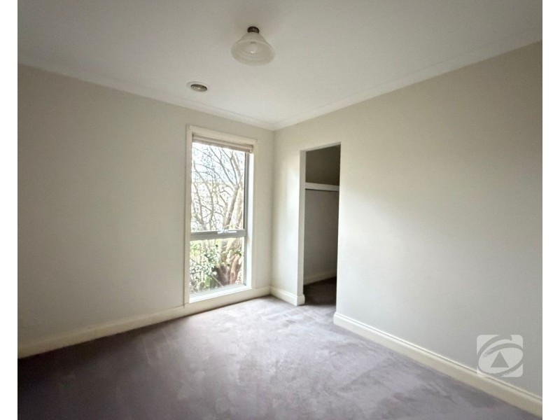 1/6 Elgin Street, Berwick VIC 3806
