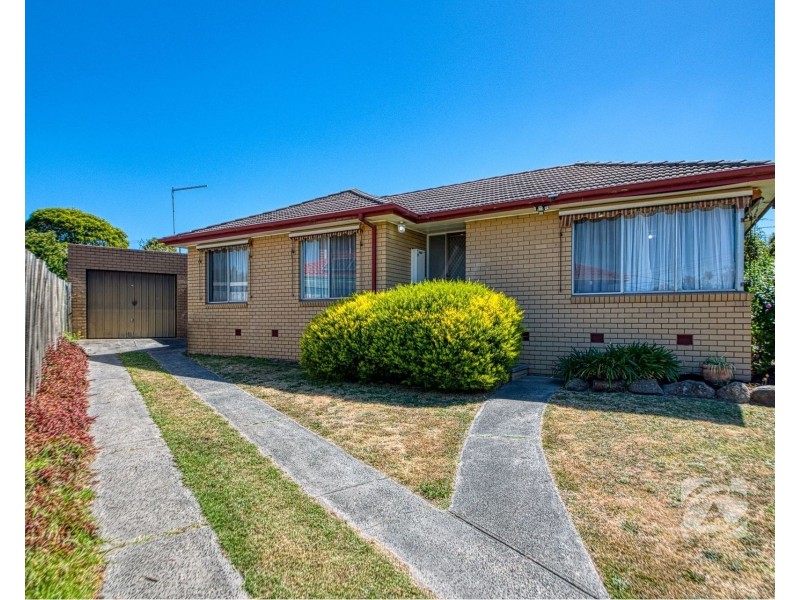 17 Illawarra Crescent, Dandenong North VIC 3175