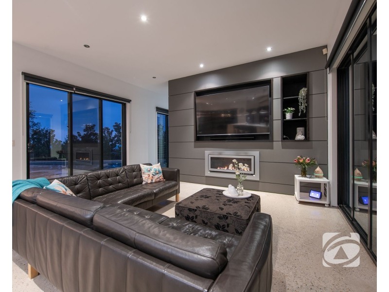 7 Rennat Court, Berwick VIC 3806