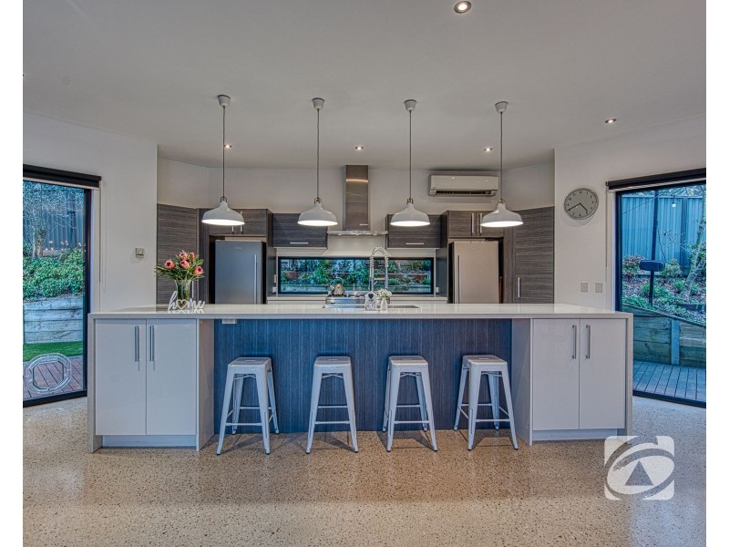 7 Rennat Court, Berwick VIC 3806