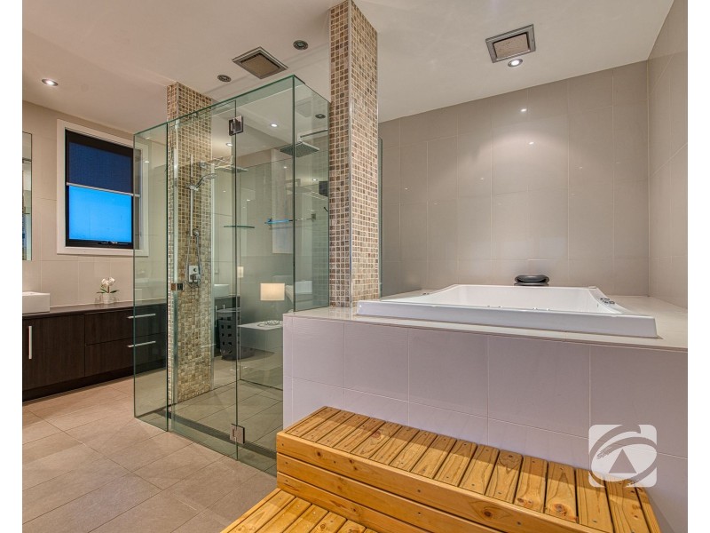 7 Rennat Court, Berwick VIC 3806