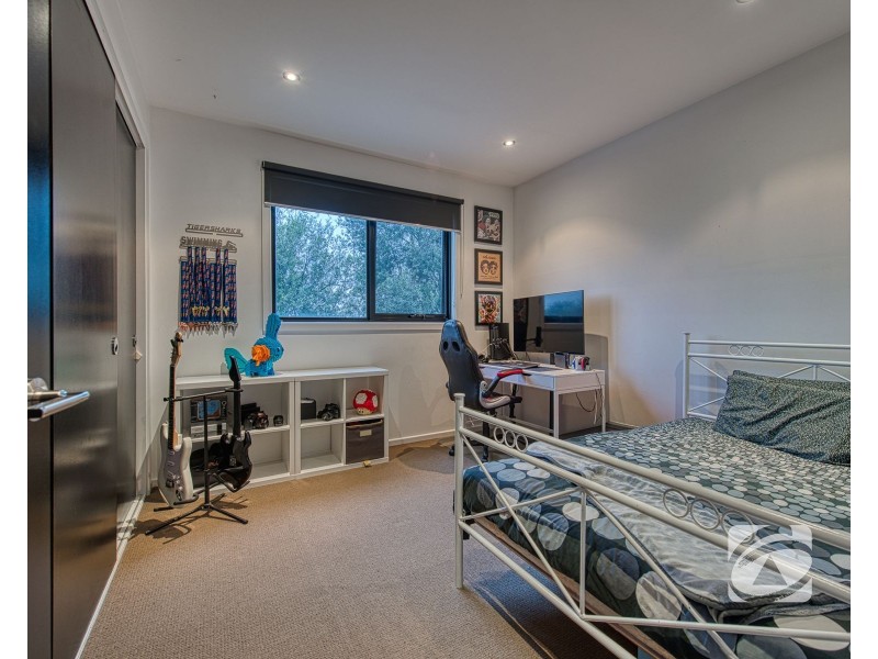 7 Rennat Court, Berwick VIC 3806