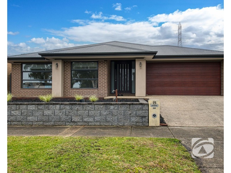 15 Maggiore Crescent, Pakenham VIC 3810