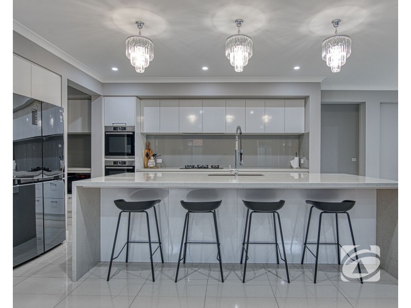 15 Maggiore Crescent, Pakenham VIC 3810