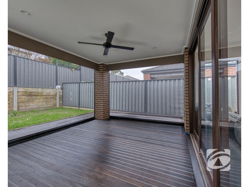 15 Maggiore Crescent, Pakenham VIC 3810