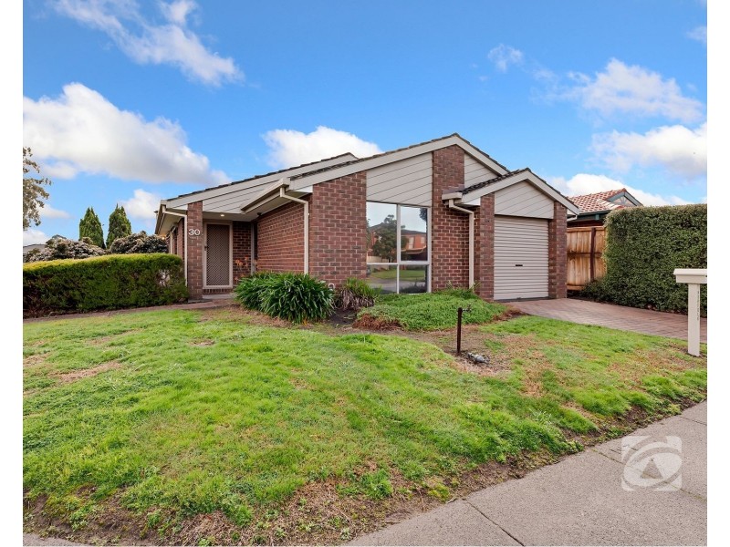 30 Norfolk Drive, Narre Warren VIC 3805